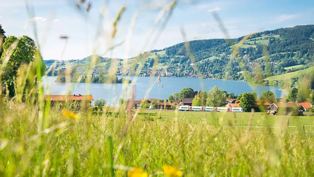 Blick auf den Schliersee in Oberbayern