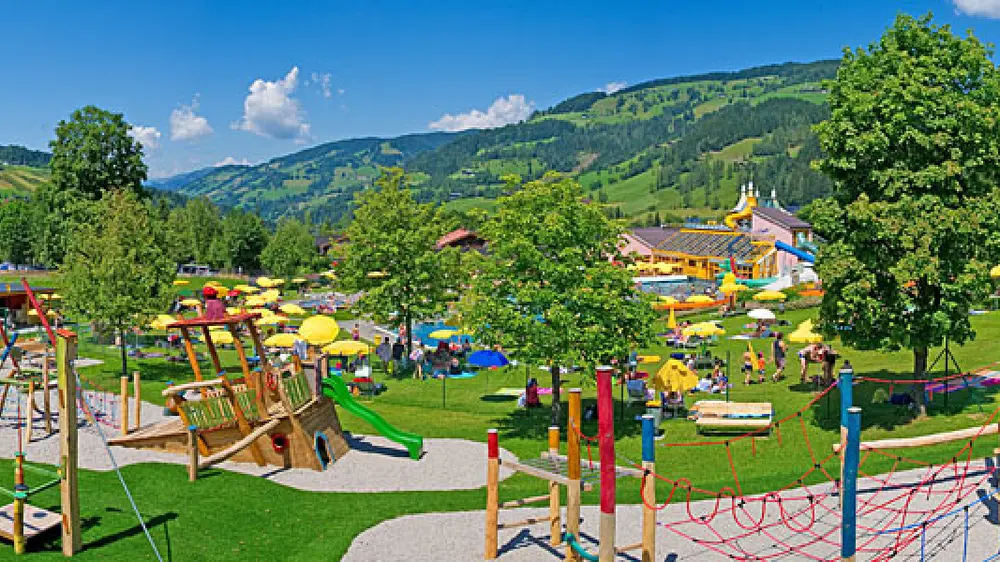 Übersicht über den Spielplatz im Erlebnisbad Wasserwelt Wagrain