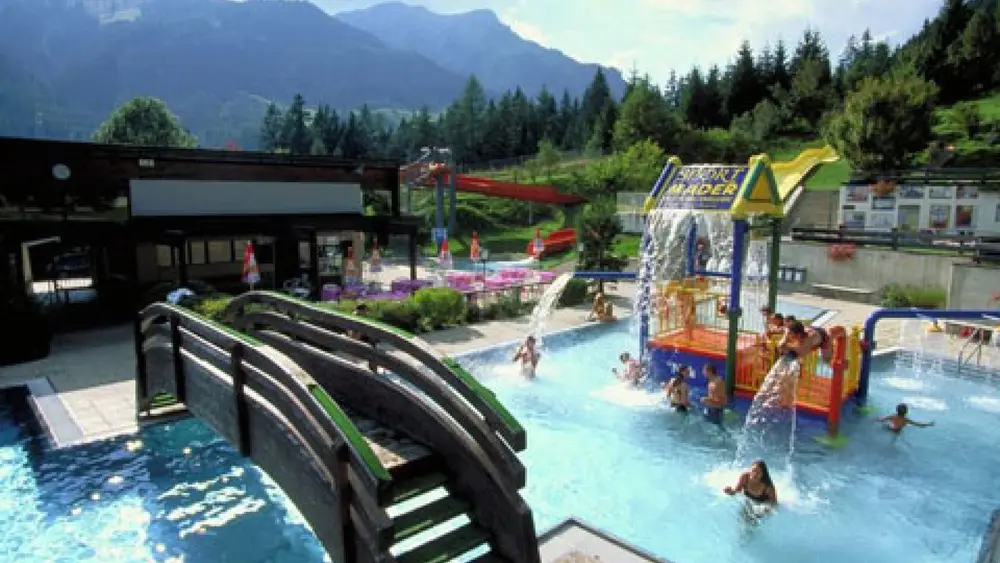 Kinderbereich im Panoramabad Lermoos