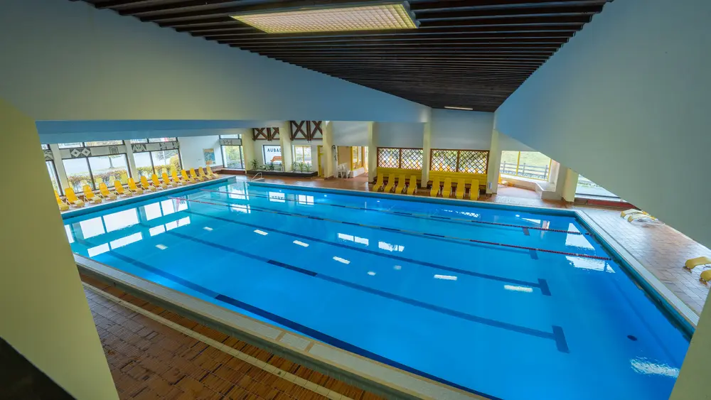 Blick auf das Schwimmbecken