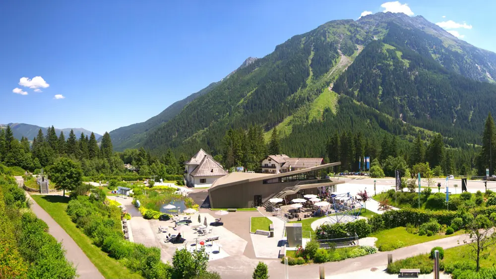 Blick auf die WasserWelten in Krimml
