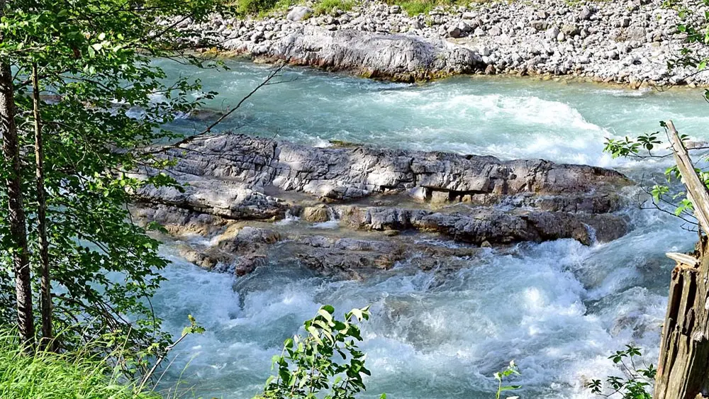 Stromschnellen im Rißbachtal im Naturpark Karwendel