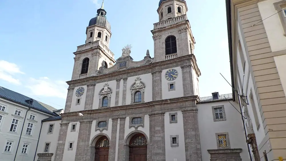 Außenansicht der Jesuitenkirche Innsbruck