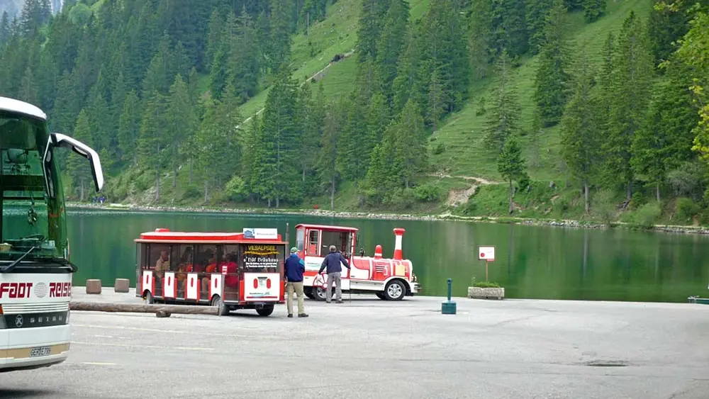 Bummelzug Alpenexpress am Vilsalpsee