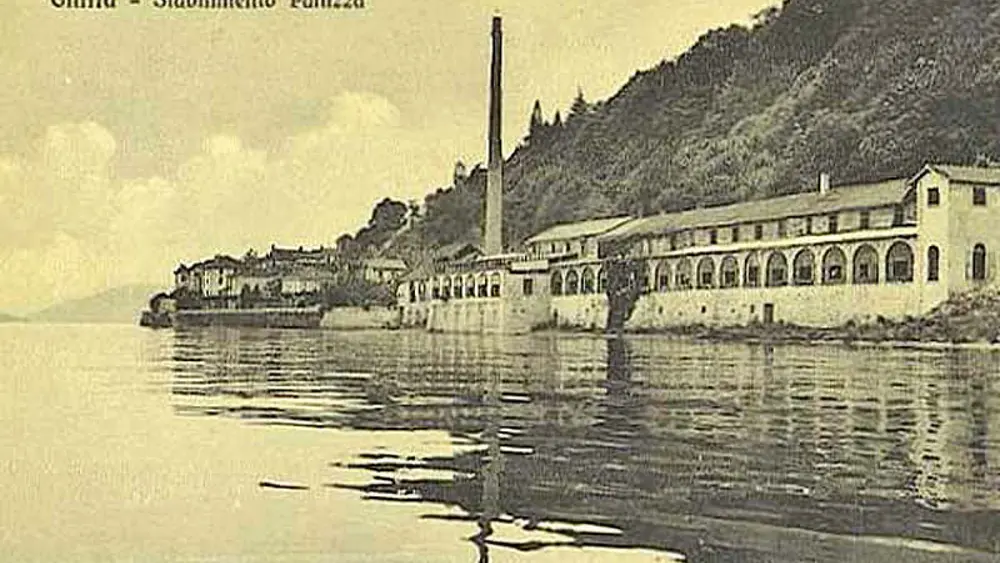 Historische Aufnahme der ehemaligen Hutfabrik in Ghiffa