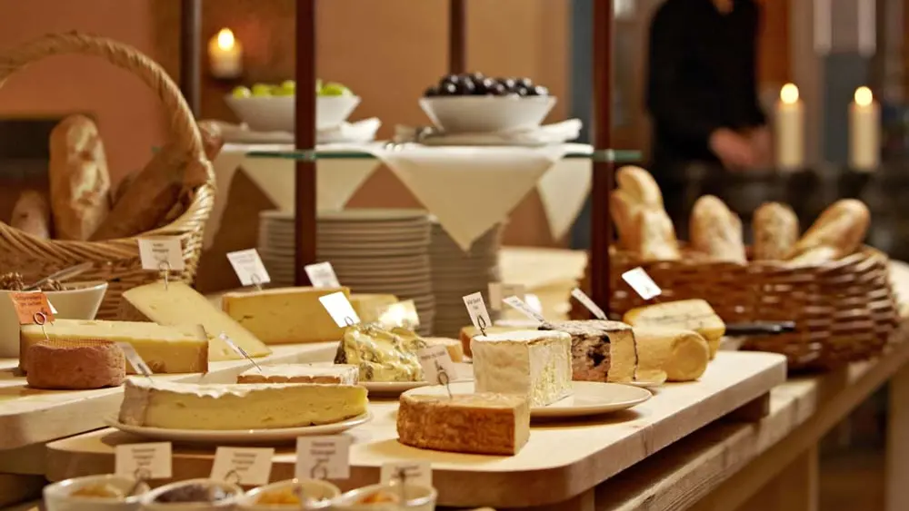 Das umfangreiche Käsebuffet im Spettacolo