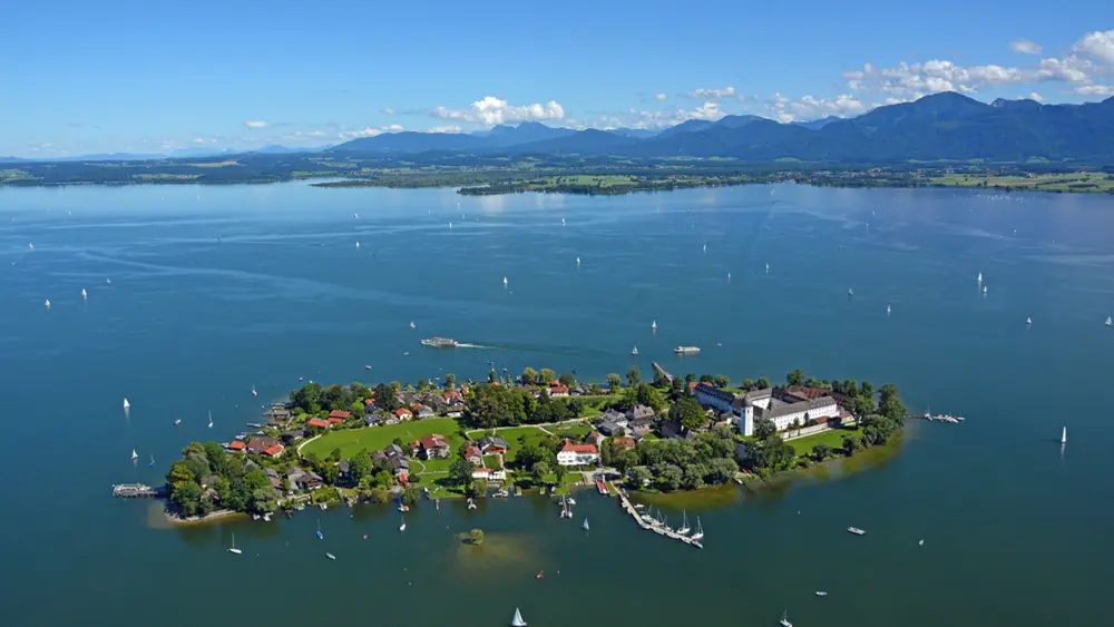 Fraueninsel im Chiemsee aus der Luft