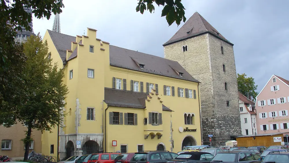 Fassade des Herzogshofs