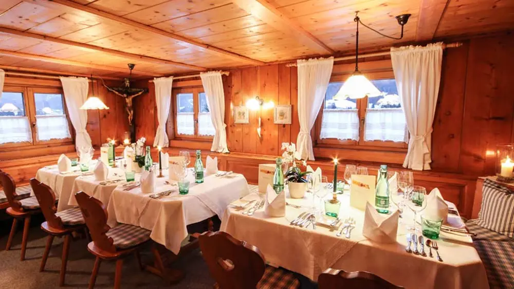 Innenansicht der Humbachstube in Riezlern