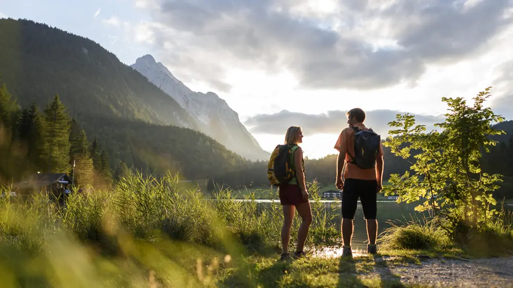 Wandern am Lautersee bei Mittenwald