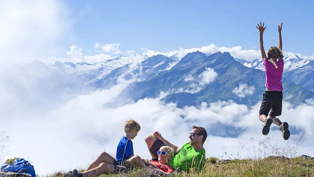 Familie auf dem Wildkogel