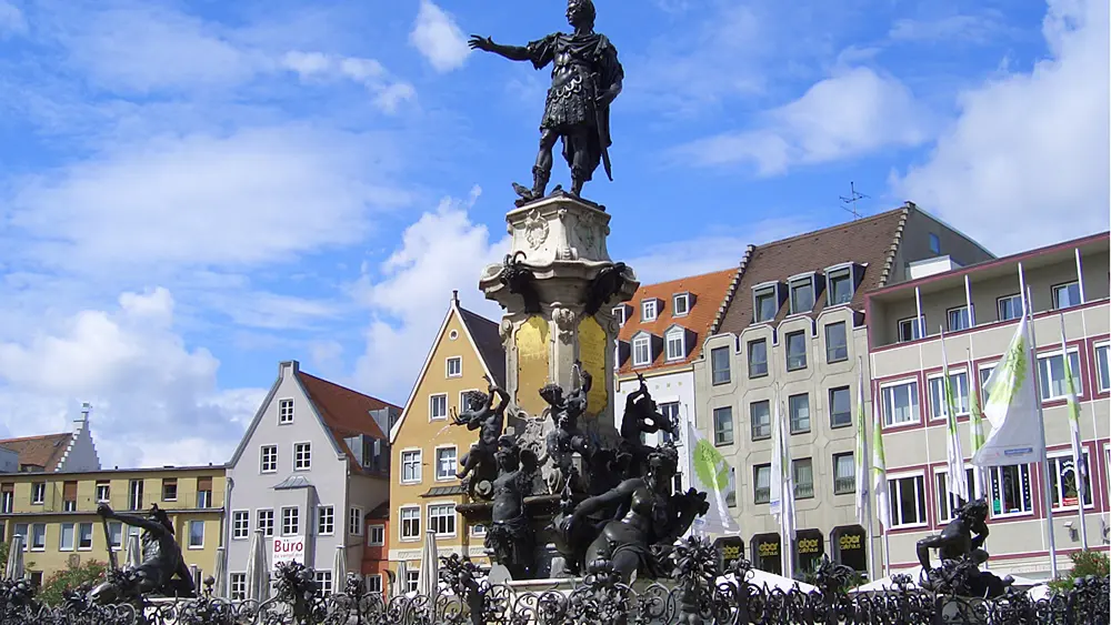 Figuren am Augustusbrunnen