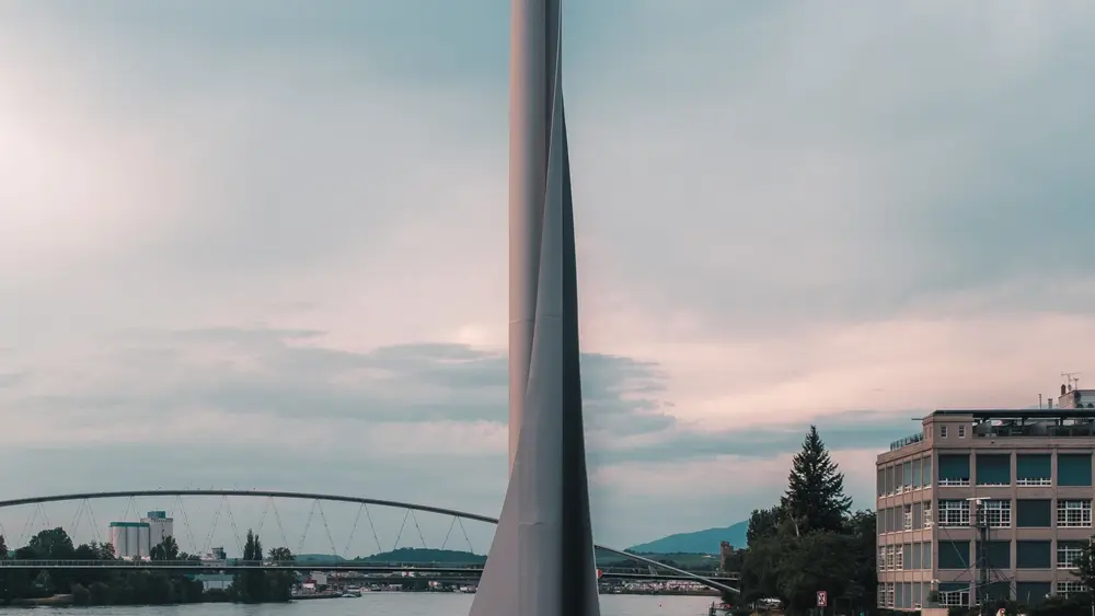 Stele am Dreiländereck Schweiz-Frankreich-Deutschland
