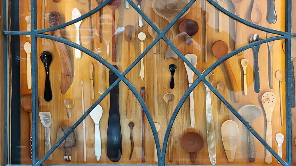 Ausstellung im Hoosesagg-Museum Basel