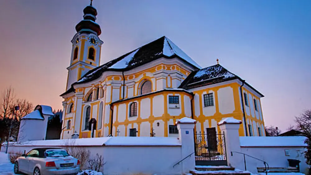 Kirche Zum Heilig Kreuz in Berbling
