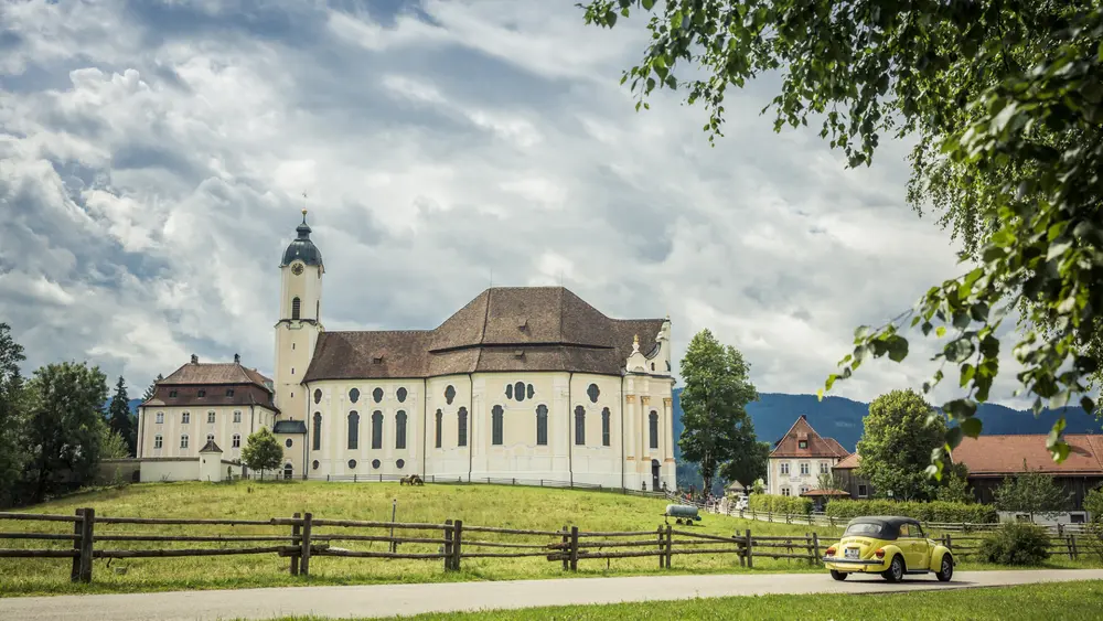Abenteuer Alpenstrasse, bayrische Alpenstrasse vom Königsee bis Bodensee, 
Wallfahrtskirche Wieskirche, bei Steingaden