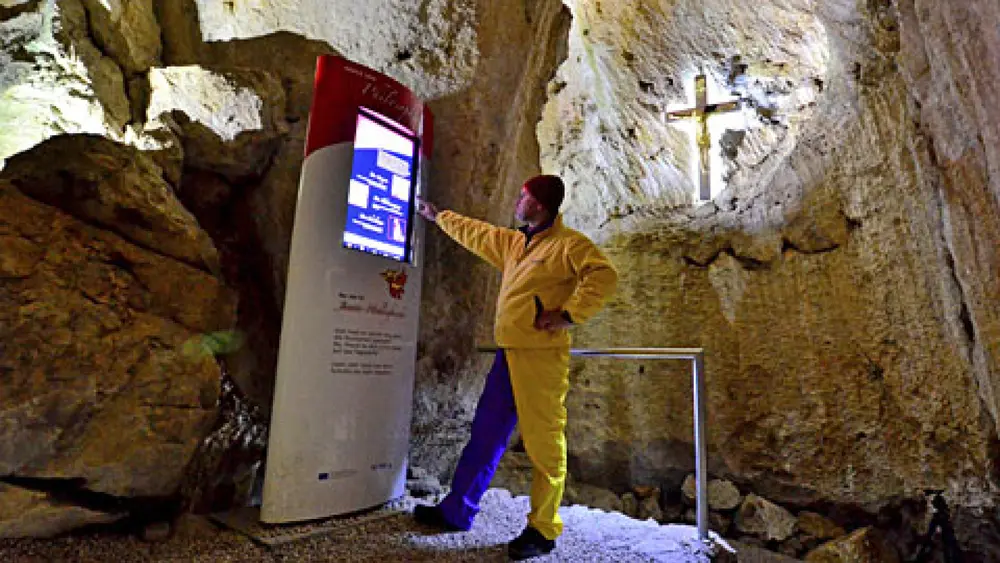 Station Philosophie in der Wendelsteinhöhle