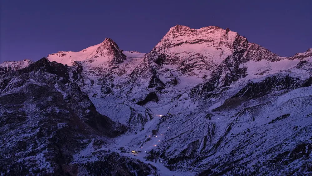 Fletschhorn (links) und Lagginhorn (in Bildmitte)