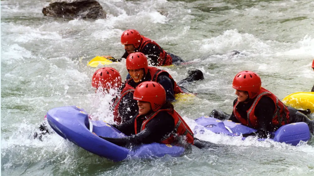 Gruppe beim Hydrospeed in Mezzana
