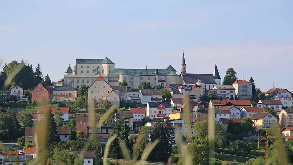 Südansicht des Schlossbergs in Fürstenstein