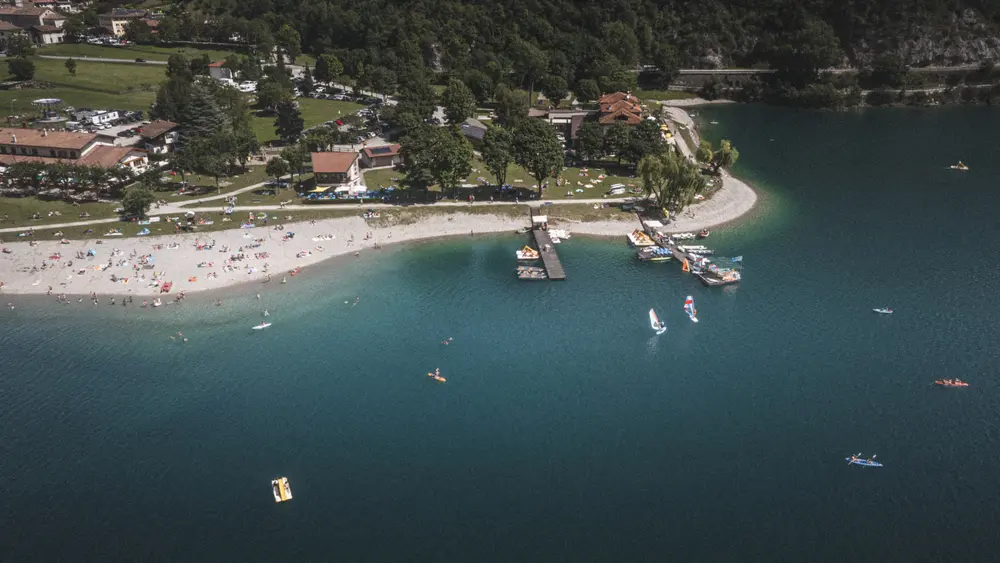 Strand am Ledrosee