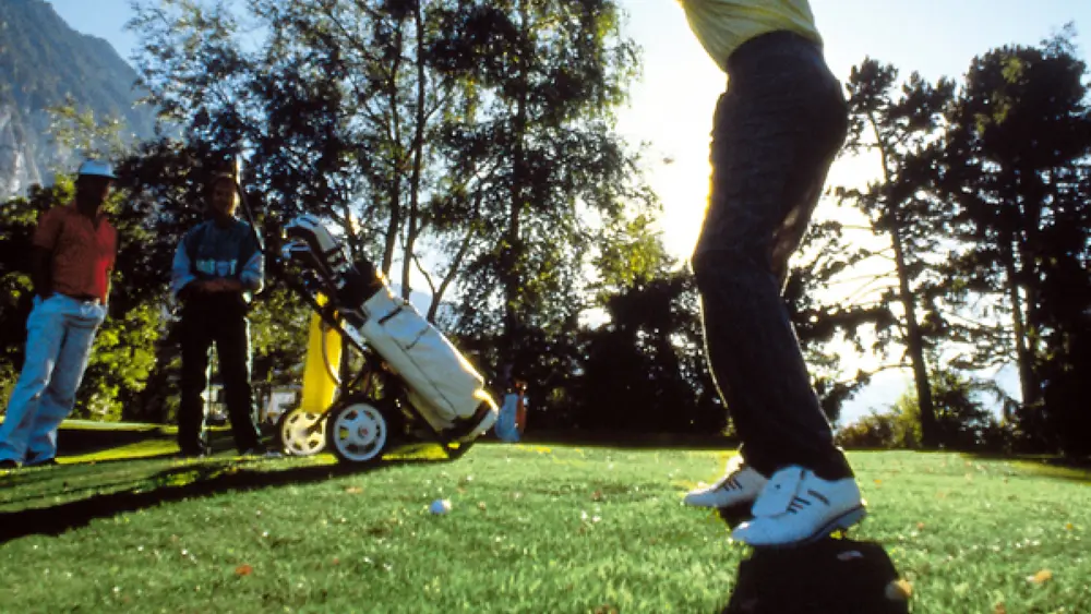 Golfer auf dem Golfplatz Interlaken