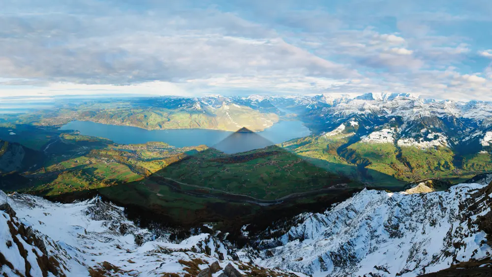 Ausblick vom Niesen auf den Thunersee