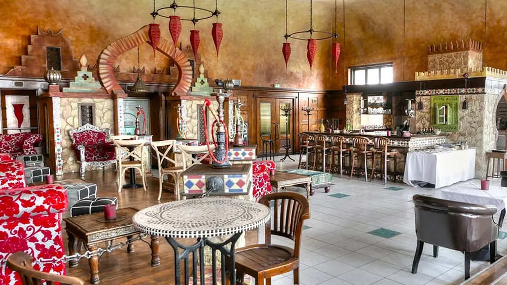 Blick in das maurisch eingerichtete Teehaus im Nana in Lindau