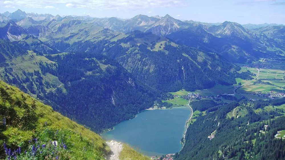 Blick von der Roten Flüh auf den Haldensee
