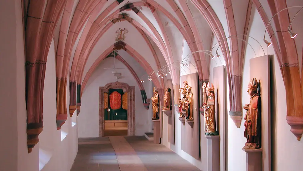 Kreuzgang Gewölbe im Augustinermuseum Rattenberg
