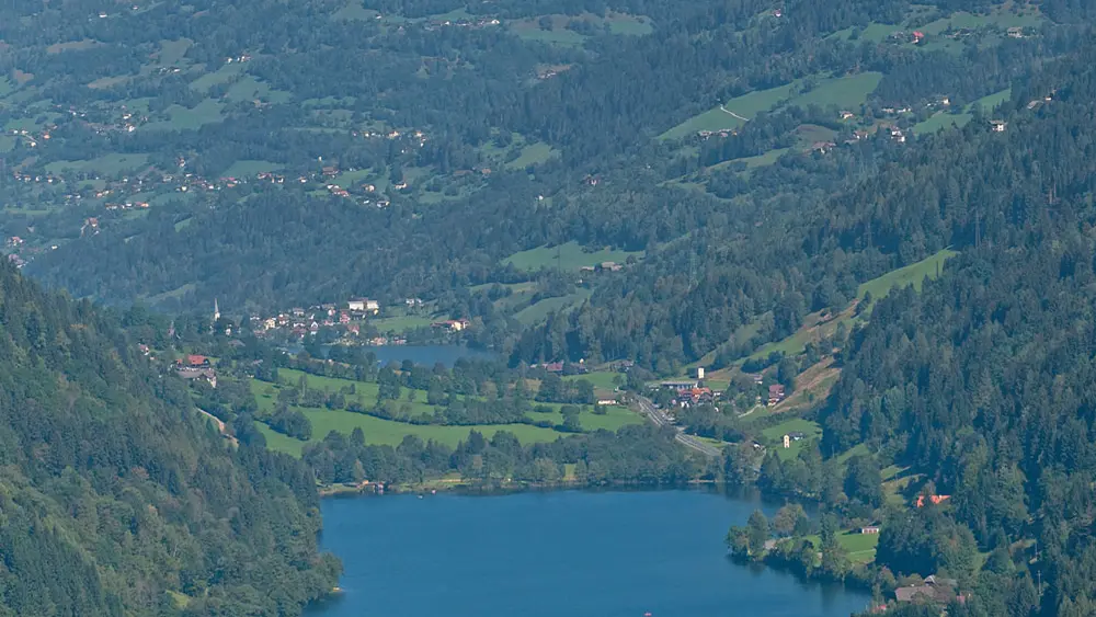 Der Afritzer See von oben