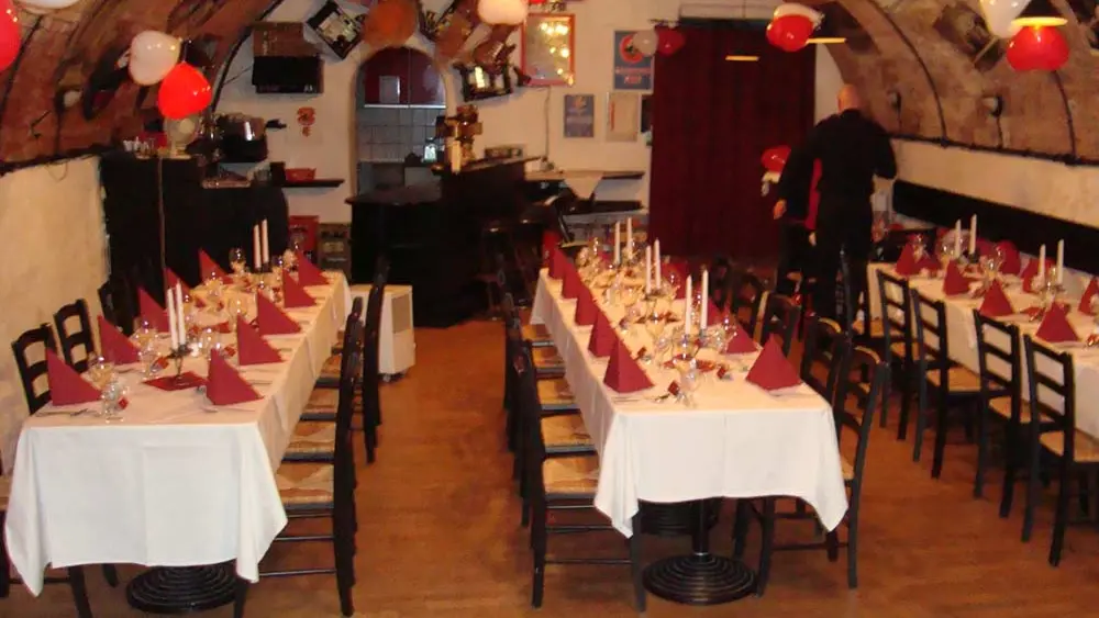 Tische für eine Hochzeit im Uncle Satchmo's Club in Kaufbeuren