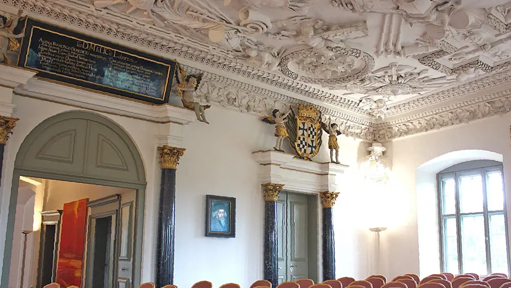 Blick in den Festsaal von Schloss Achberg in Ravensburg