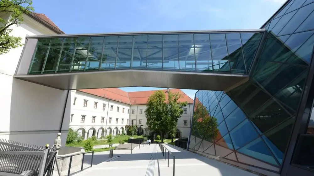 Schlossmuseum in Linz mit Blick auf den Innenhof
