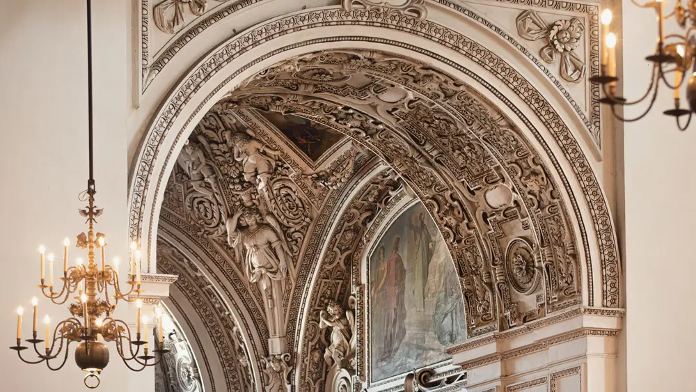 Deckenverzierung im Dom zu Salzburg