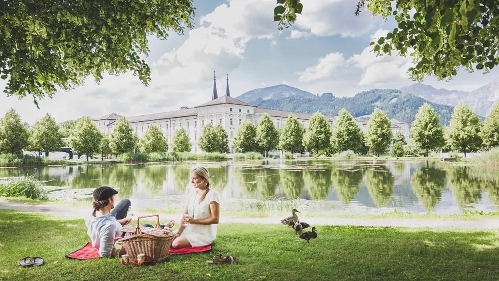 Museumspicknick vor dem Stift Admont