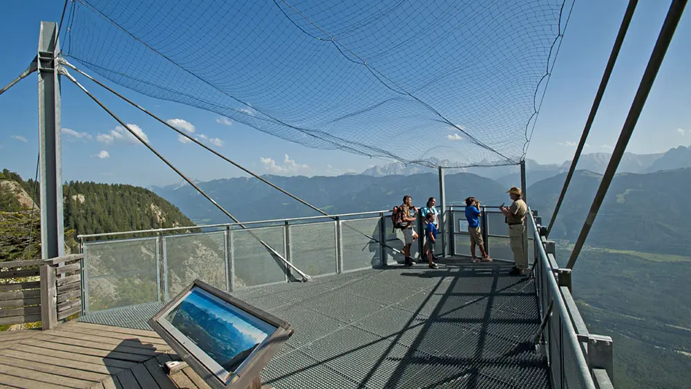 Aussichtsplattform im Naturpark Dobratsch