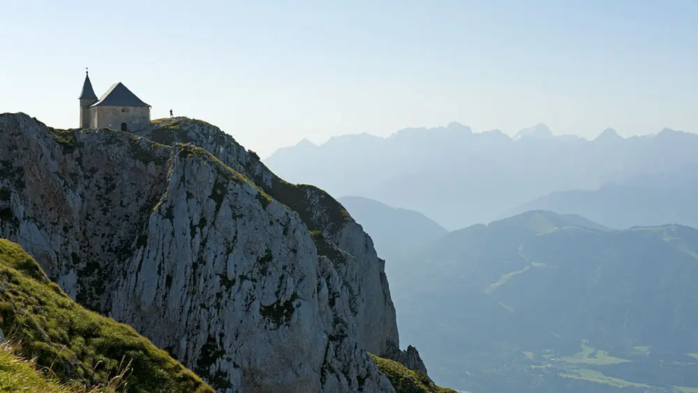 Eine der höchstgelegenen Kirchen steht auf dem Dobratsch