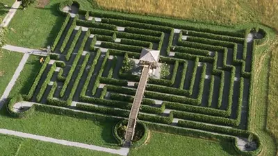 Schloss, Labyrinth und Tierpark Rosegg