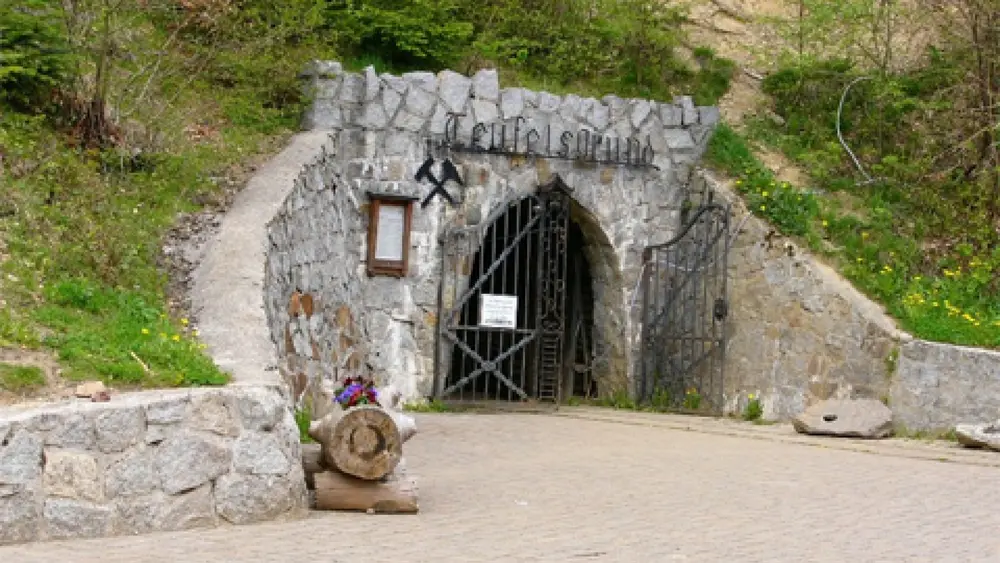 Eingang zum Bergwerk Teufelsgrund