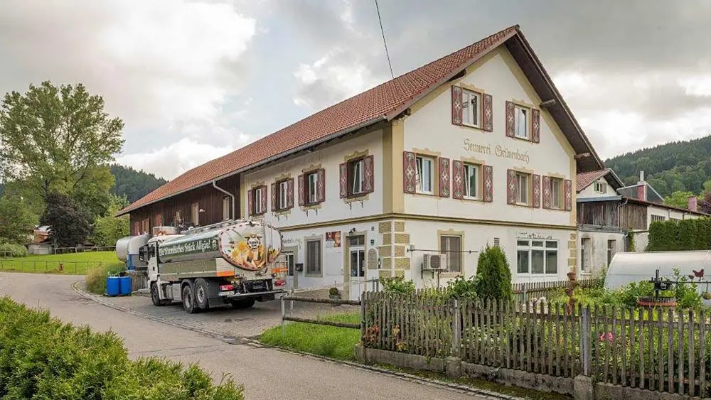 Blick auf die Baldauf Sennerei Grünenbach