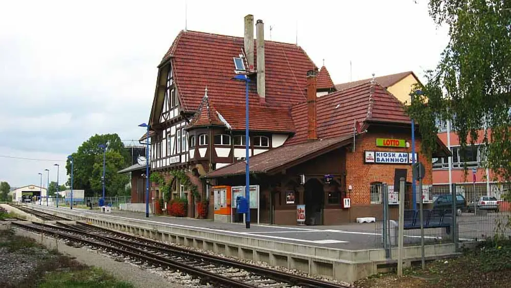 Blick auf den Bahnhof in Neuffen