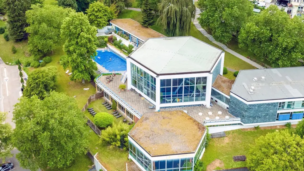 Blick auf die Vital Therme Bad Wildbad