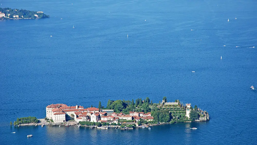 Luftaufnahme der Isola Bella im Lago Maggiore