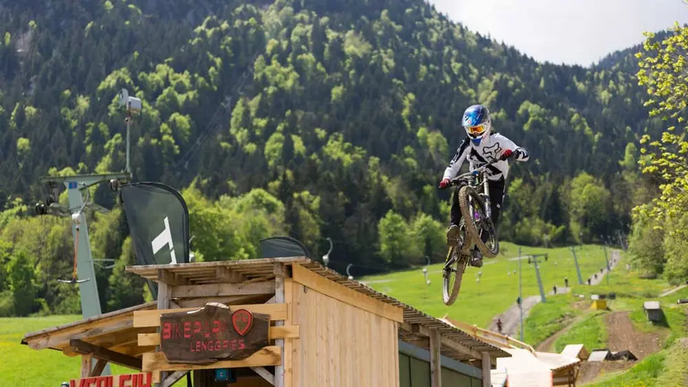 Biker im Bikepark Lenggries