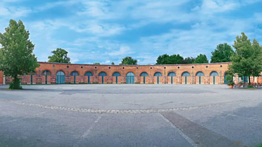 Außenansicht des Lokschuppens in Rosenheim