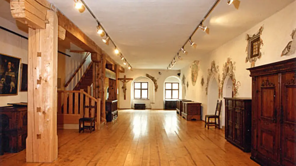 Wohnhalle im Museum Wasserburg