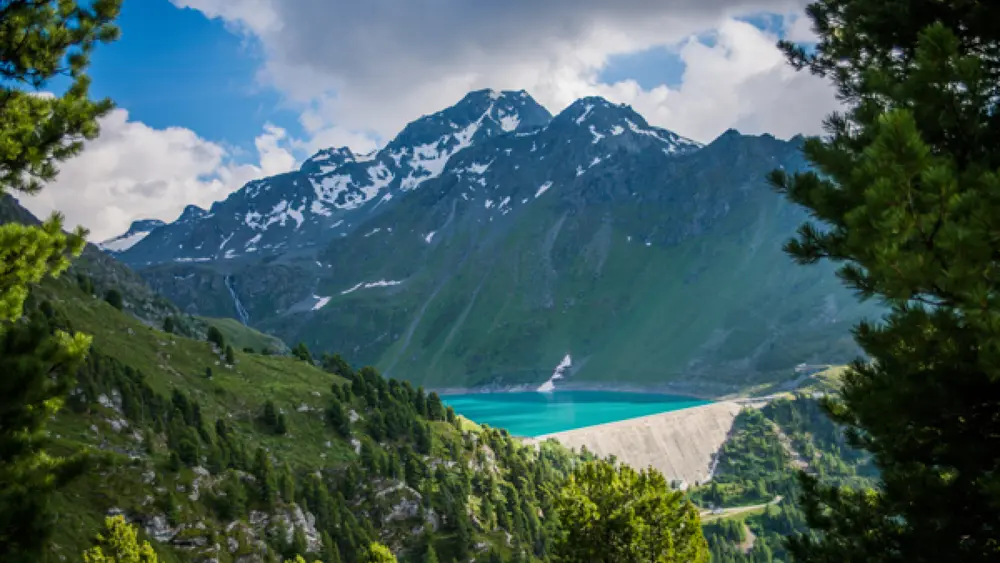 Blick über den Stausee Cleuson in Nendaz