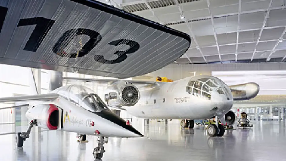 Originalflugzeuge im Hangar des Dornier Museums in Friedrichshafen