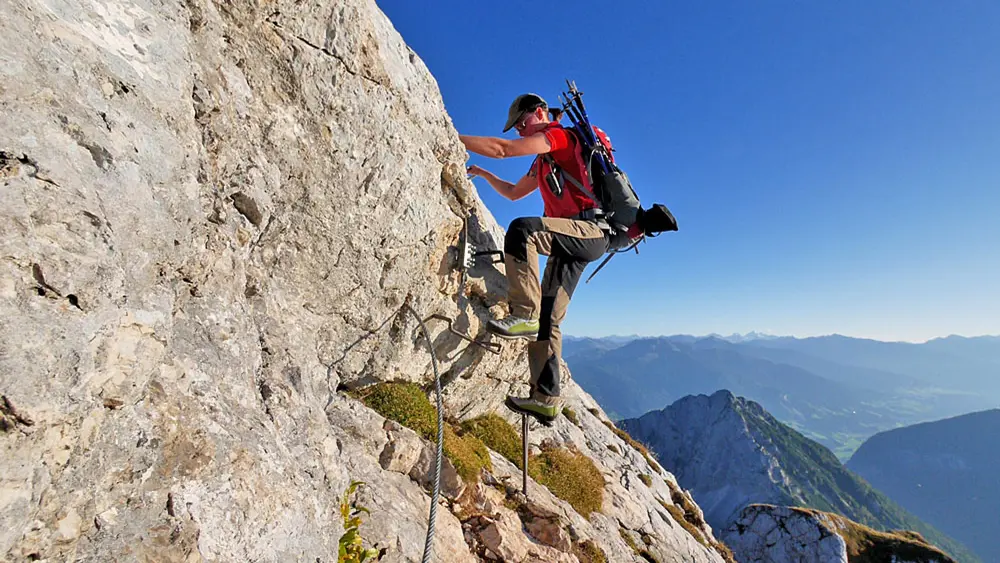 Kletterer an der Haidachstellwand am Achensee